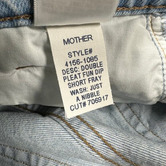 Mother Snacks NWT Double Pleated Fun Dip Short Fray Denim Shorts Size 27 Blue - Picture 6 of 12